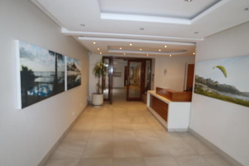 To Let 2 Bedroom Property for Rent in Sea Point Western Cape